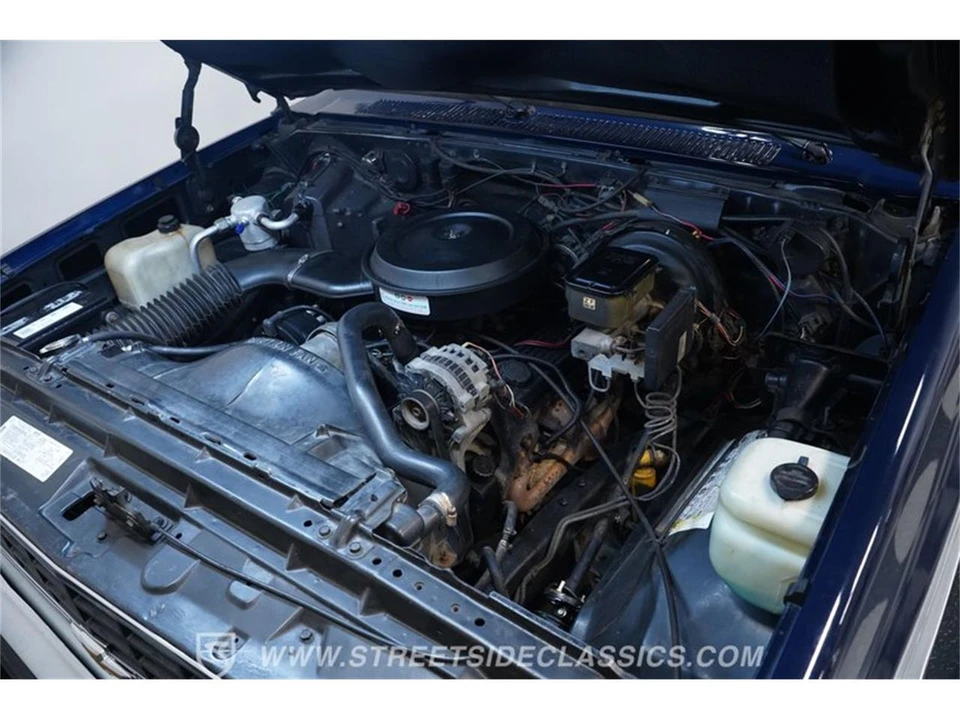 1991 Chevrolet K5 Blazer 2nd Gen - Image 28 of 31