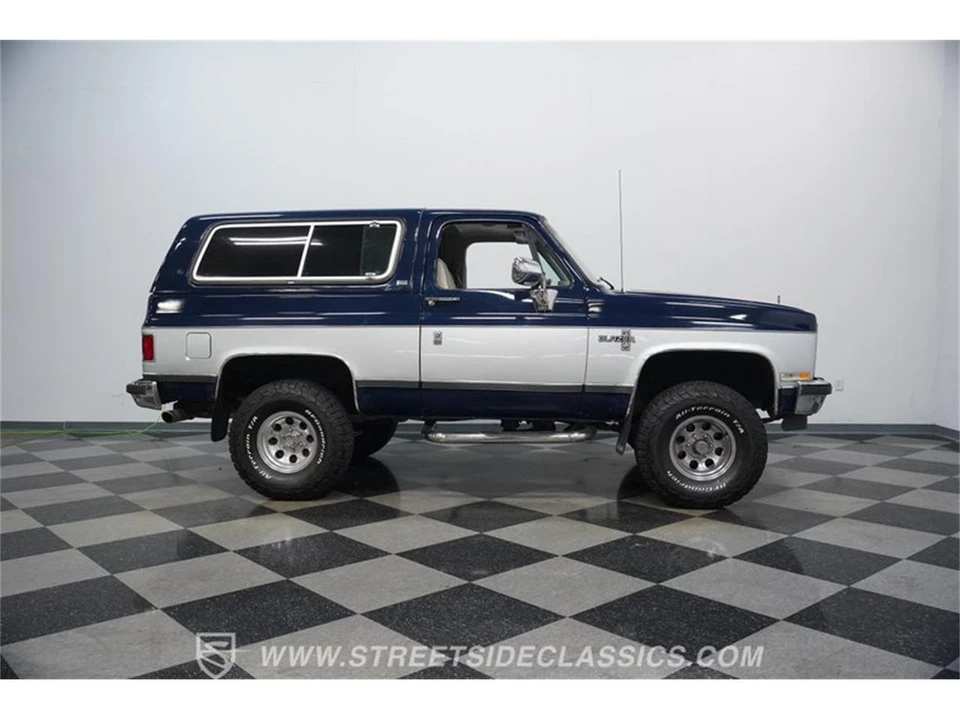 1991 Chevrolet K5 Blazer 2nd Gen - Image 12 of 31
