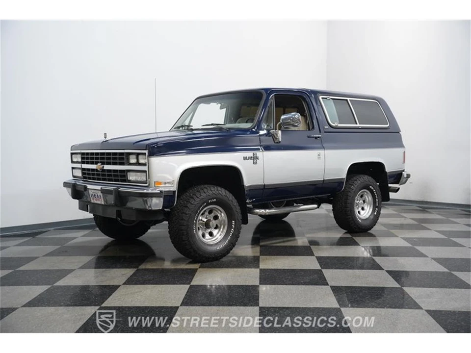 1991 Chevrolet K5 Blazer 2nd Gen - Image 4 of 31