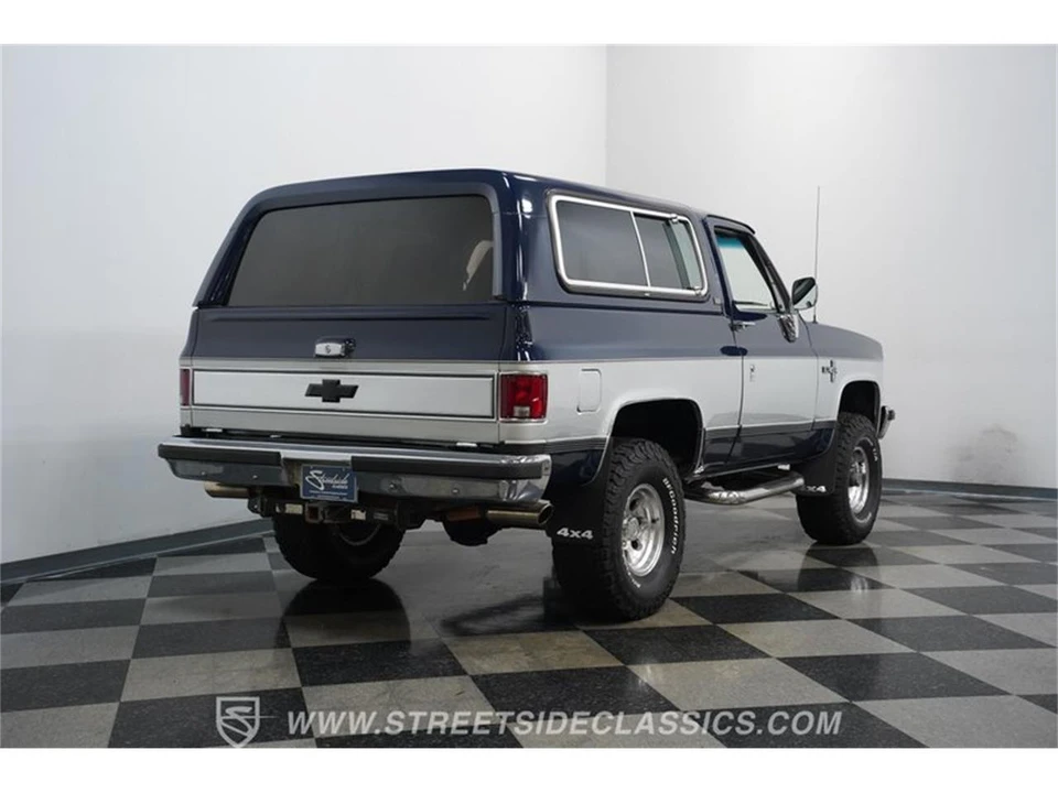 1991 Chevrolet K5 Blazer 2nd Gen - Image 10 of 31