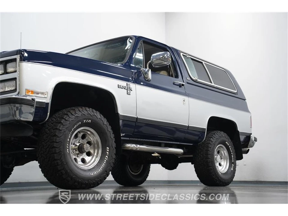 1991 Chevrolet K5 Blazer 2nd Gen - Image 18 of 31