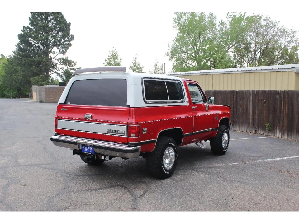 1991 Chevrolet K5 Blazer 2nd Gen - Image 4 of 31