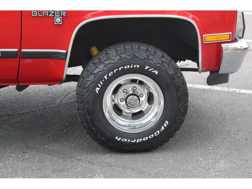 1991 Chevrolet K5 Blazer 2nd Gen - Image 19 of 31