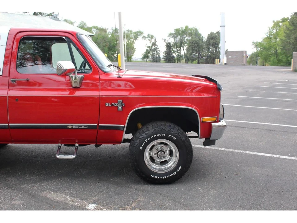 1991 Chevrolet K5 Blazer 2nd Gen - Image 18 of 31