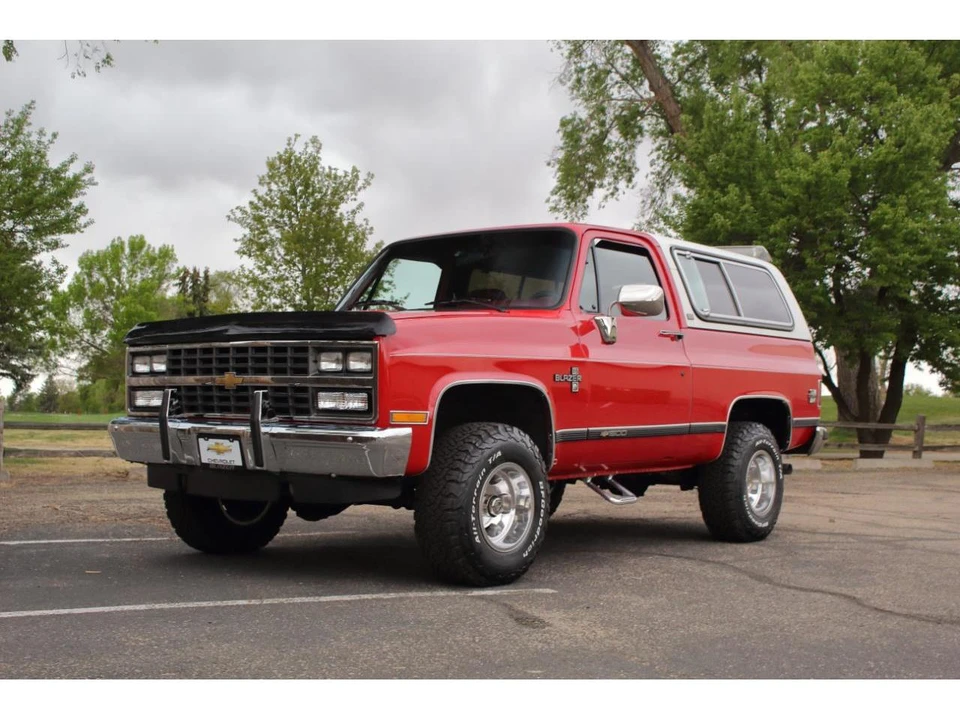 1991 Chevrolet K5 Blazer 2nd Gen - Image 11 of 31