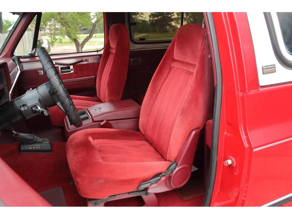 1991 Chevrolet K5 Blazer 2nd Gen - Image 7 of 31