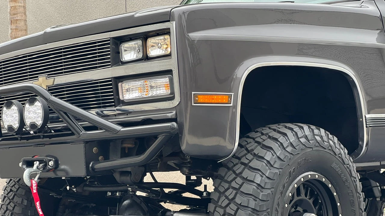 1991 Chevrolet Blazer - Image 16 of 29