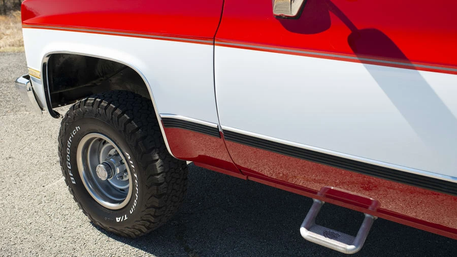 1991 Chevrolet Blazer - Image 9 of 12