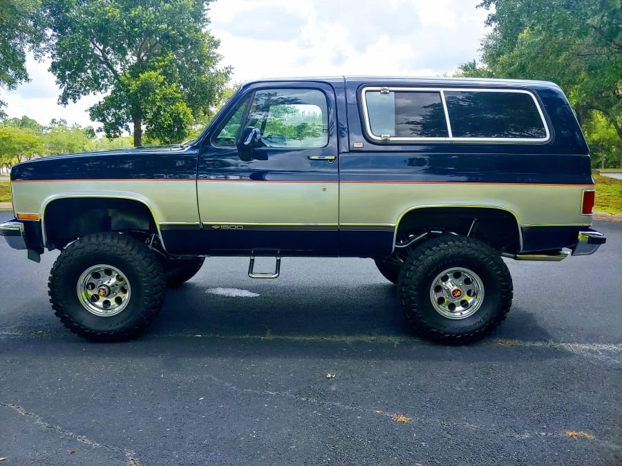 1991 Chevrolet Blazer - Image 2 of 12