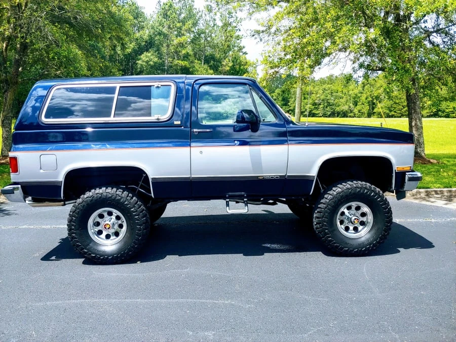 1991 Chevrolet Blazer - Image 11 of 12