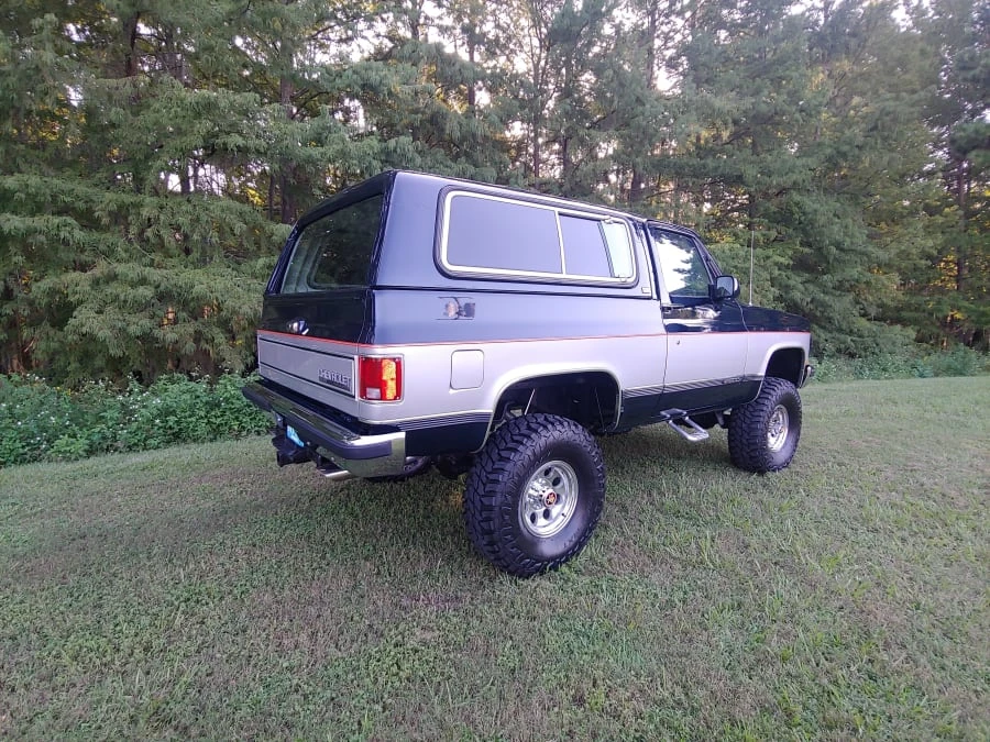 1991 Chevrolet Blazer - Image 12 of 13