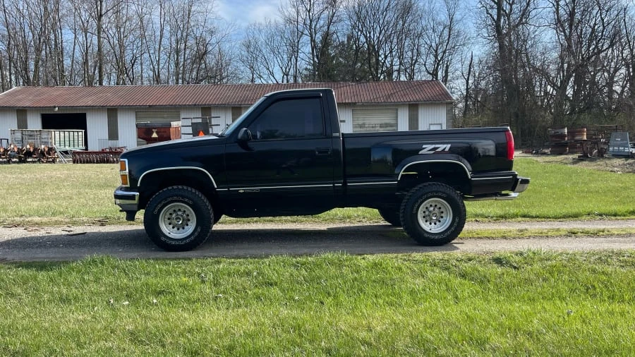 1991 Chevrolet C/K 4th Gen - Image 2 of 17