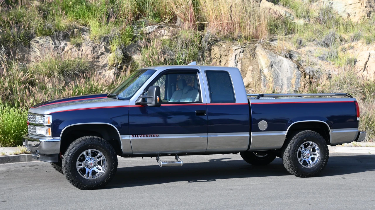 1991 Chevrolet C/K 4th Gen - Image 9 of 11