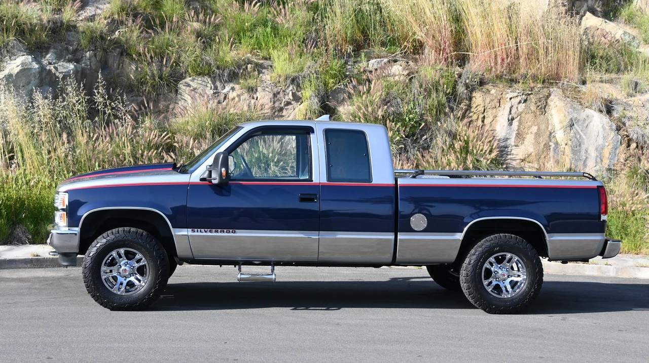 1991 Chevrolet C/K 4th Gen - Image 10 of 11