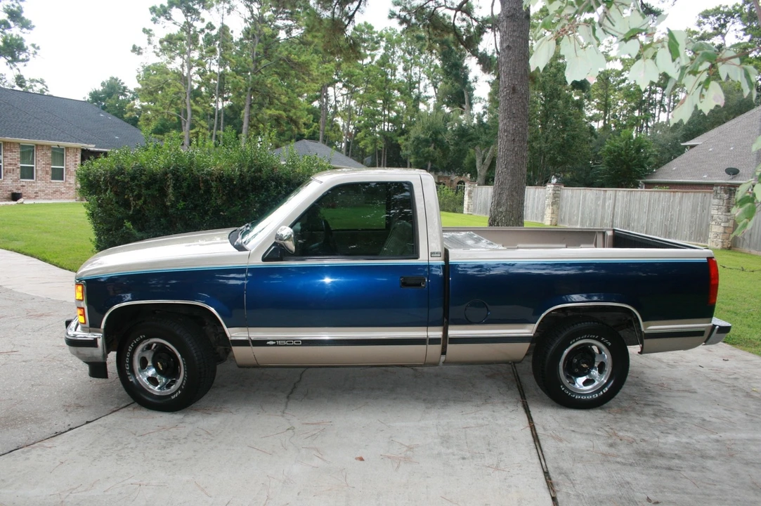 1991 Chevrolet C/K 4th Gen - Image 2 of 13
