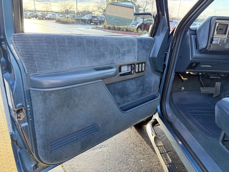 1991 Chevrolet C/K 4th Gen - Image 15 of 21