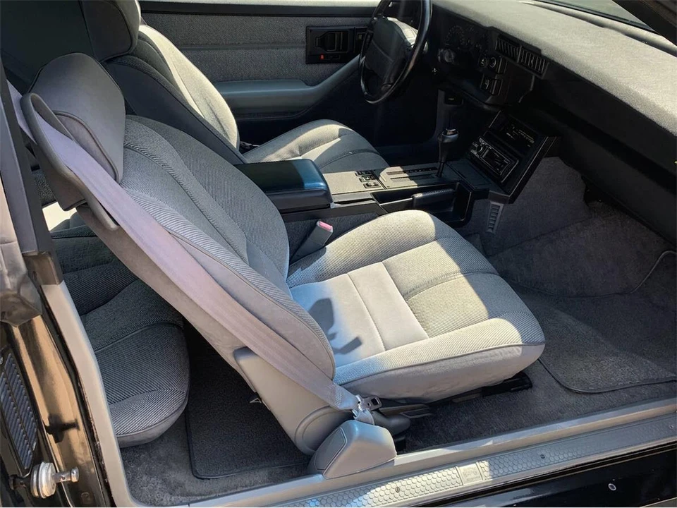 1991 Chevrolet Camaro 3rd Gen - Image 17 of 21