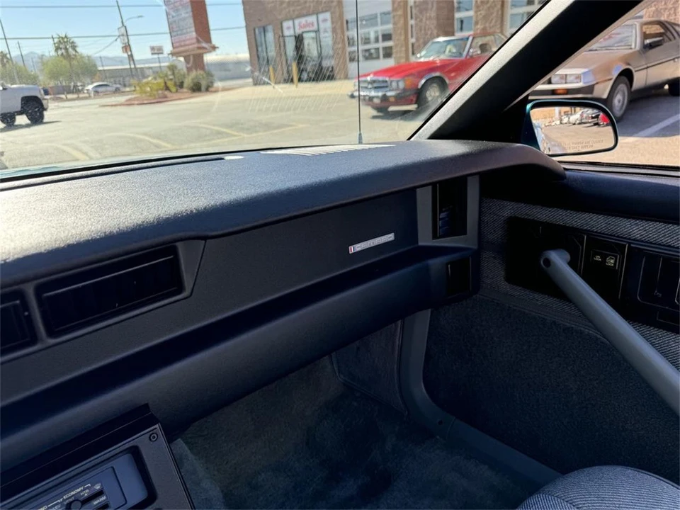 1991 Chevrolet Camaro 3rd Gen - Image 26 of 31