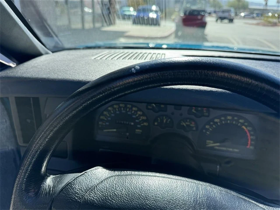 1991 Chevrolet Camaro 3rd Gen - Image 28 of 31