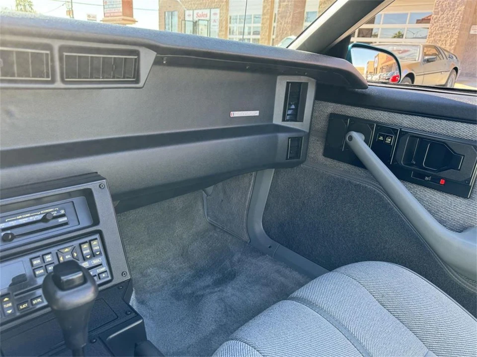 1991 Chevrolet Camaro 3rd Gen - Image 29 of 31