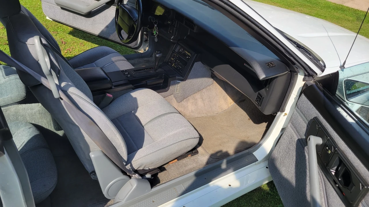 1991 Chevrolet Camaro 3rd Gen - Image 8 of 13