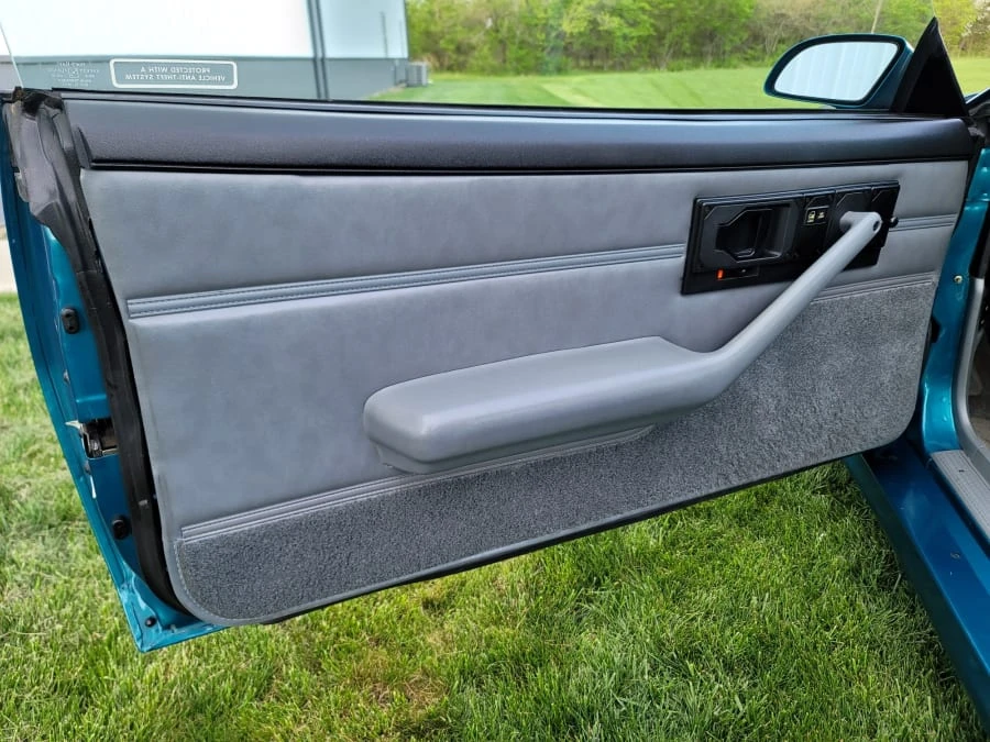 1991 Chevrolet Camaro 3rd Gen - Image 12 of 22