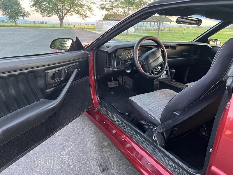1991 Chevrolet Camaro 3rd Gen - Image 6 of 9
