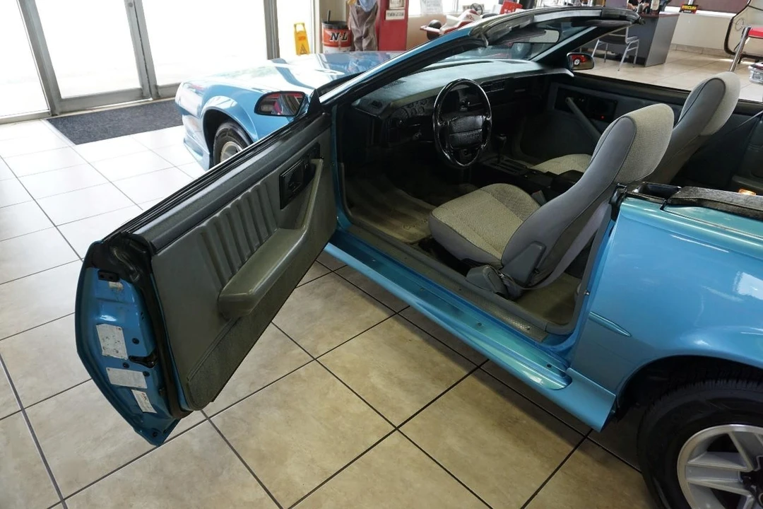 1991 Chevrolet Camaro 3rd Gen - Image 19 of 31