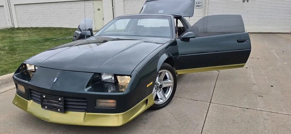 1991 Chevrolet Camaro 3rd Gen - Image 2 of 7