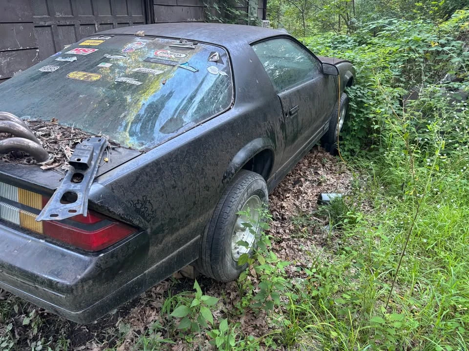 1991 Chevrolet Camaro 3rd Gen - Image 3 of 4