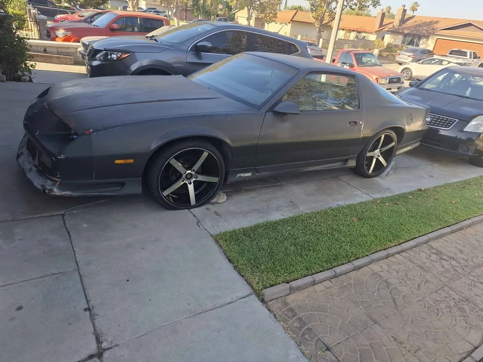 1991 Chevrolet Camaro 3rd Gen - Image 2 of 9