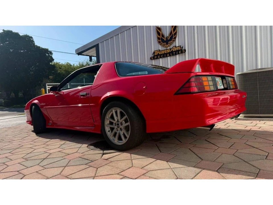 1991 Chevrolet Camaro IROC-Z & Z28 3rd Gen - Image 23 of 31