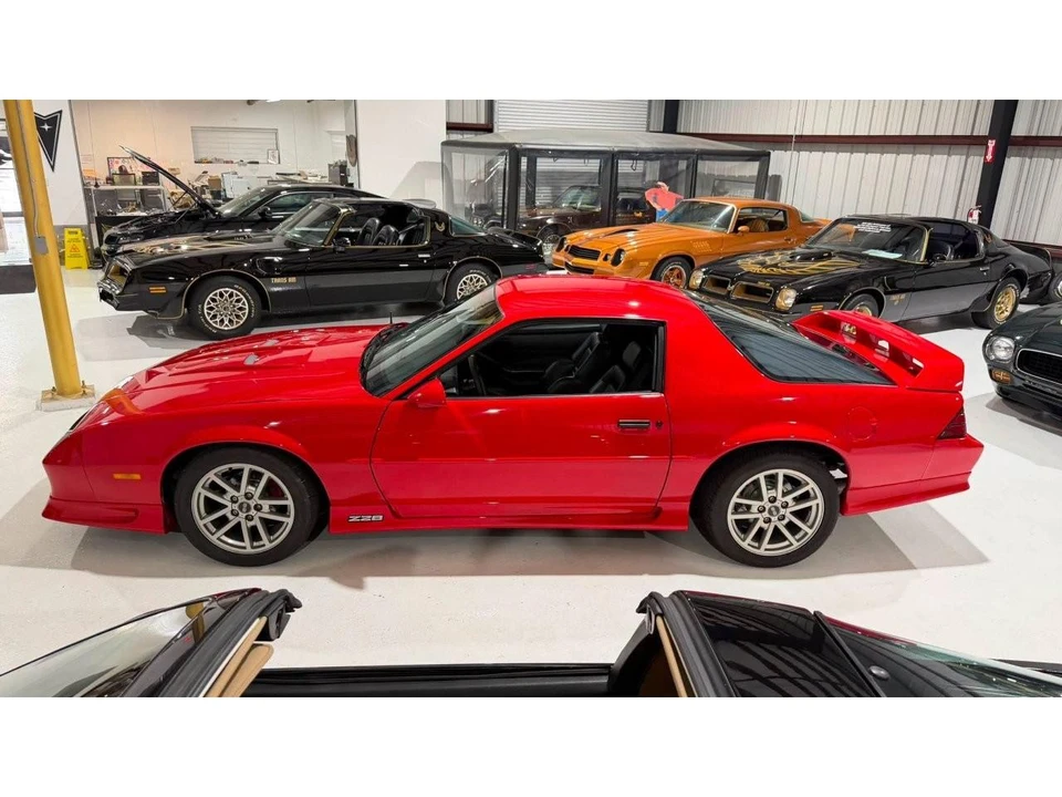 1991 Chevrolet Camaro IROC-Z & Z28 3rd Gen - Image 15 of 31