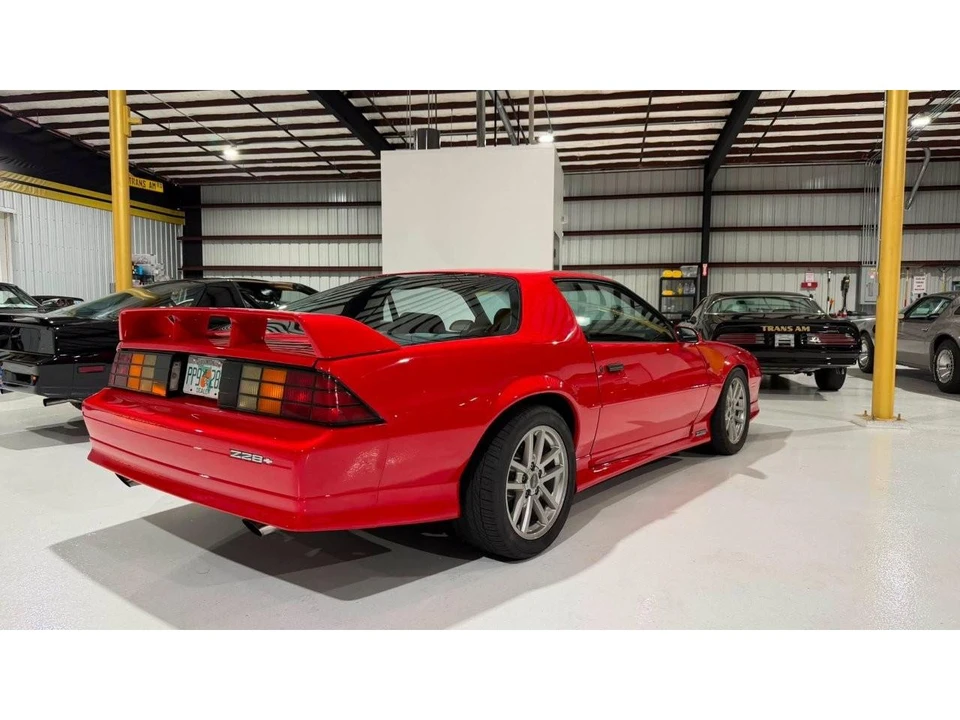 1991 Chevrolet Camaro IROC-Z & Z28 3rd Gen - Image 8 of 31