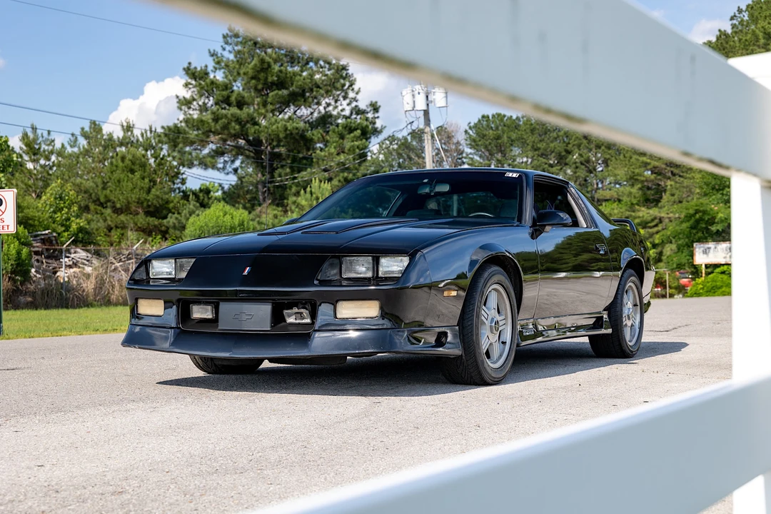 1991 Chevrolet Camaro IROC-Z & Z28 3rd Gen - Image 2 of 31