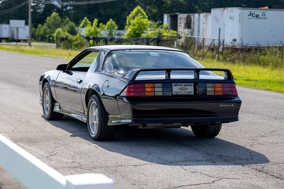 1991 Chevrolet Camaro IROC-Z & Z28 3rd Gen - Image 4 of 31
