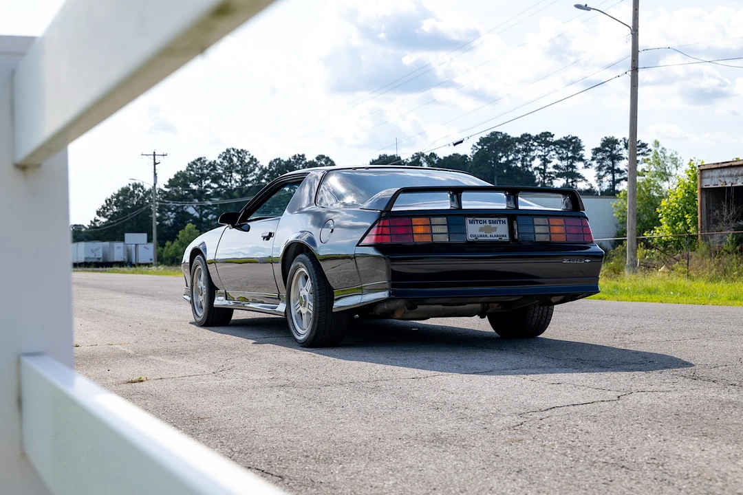 1991 Chevrolet Camaro IROC-Z & Z28 3rd Gen - Image 5 of 31