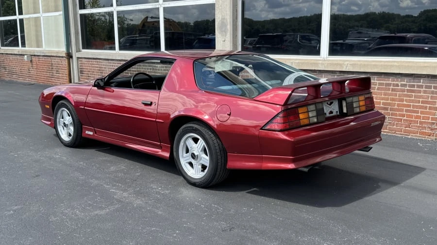 1991 Chevrolet Camaro IROC-Z & Z28 3rd Gen - Image 3 of 12