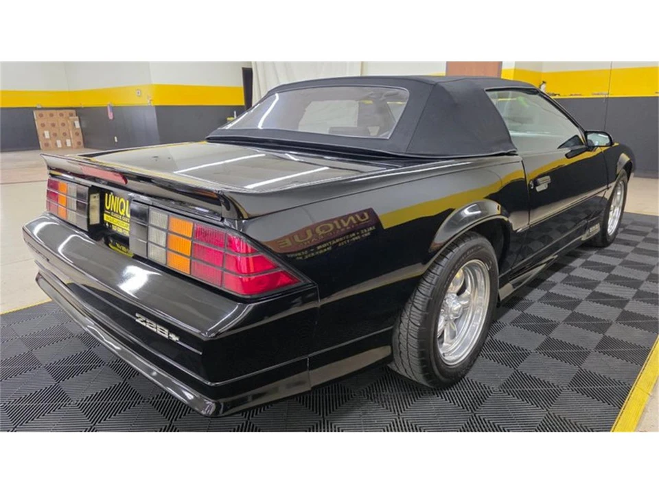 1991 Chevrolet Camaro IROC-Z & Z28 3rd Gen - Image 21 of 31