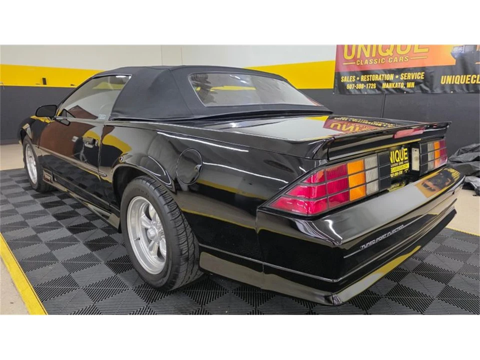 1991 Chevrolet Camaro IROC-Z & Z28 3rd Gen - Image 23 of 31
