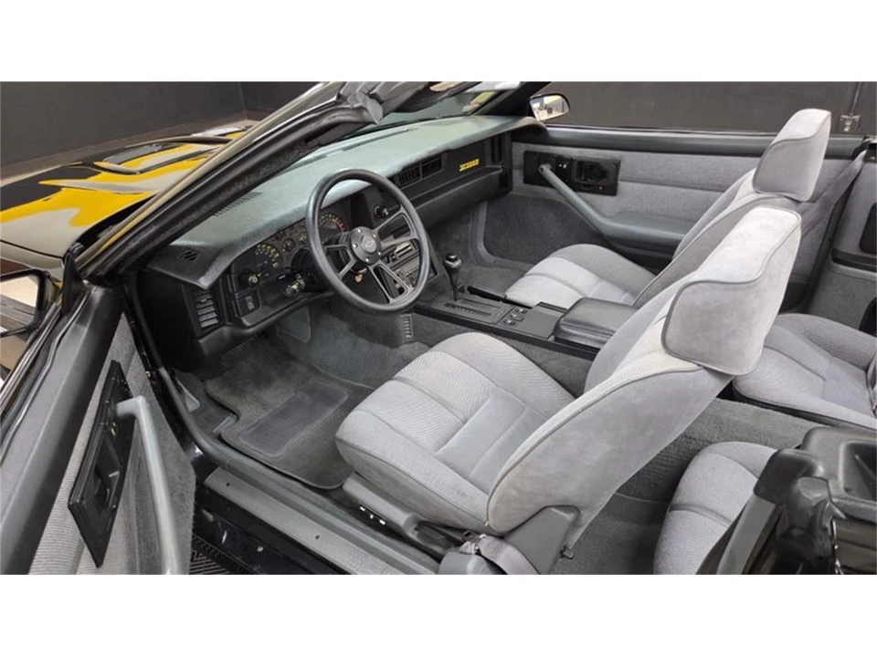 1991 Chevrolet Camaro IROC-Z & Z28 3rd Gen - Image 8 of 31