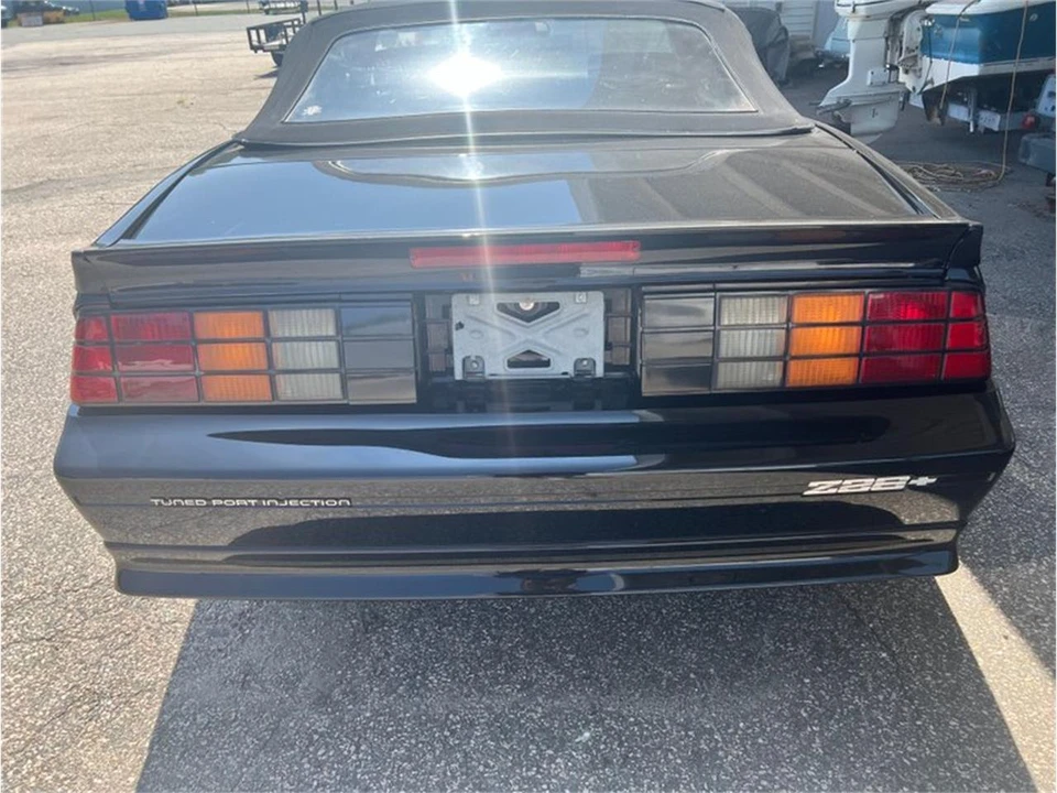 1991 Chevrolet Camaro IROC-Z & Z28 3rd Gen - Image 23 of 31