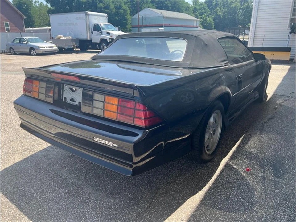 1991 Chevrolet Camaro IROC-Z & Z28 3rd Gen - Image 24 of 31