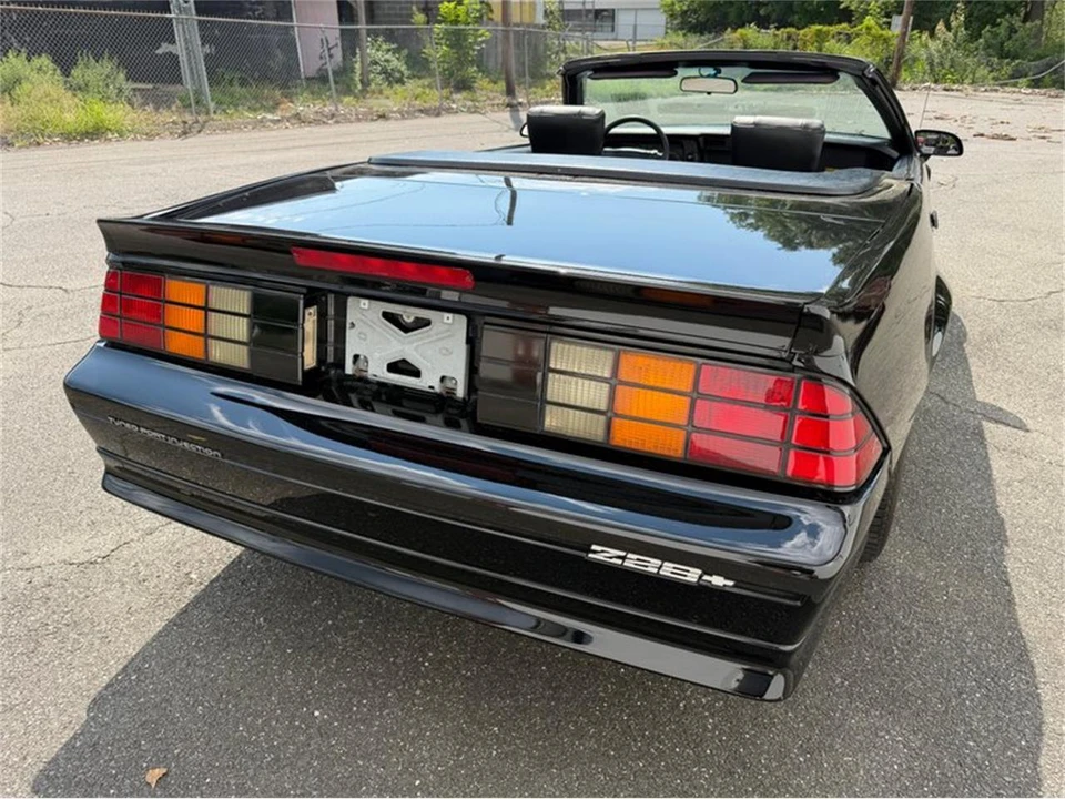 1991 Chevrolet Camaro IROC-Z & Z28 3rd Gen - Image 11 of 31