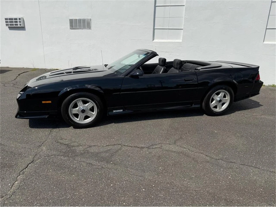 1991 Chevrolet Camaro IROC-Z & Z28 3rd Gen - Image 5 of 31