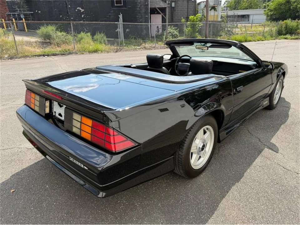 1991 Chevrolet Camaro IROC-Z & Z28 3rd Gen - Image 13 of 31