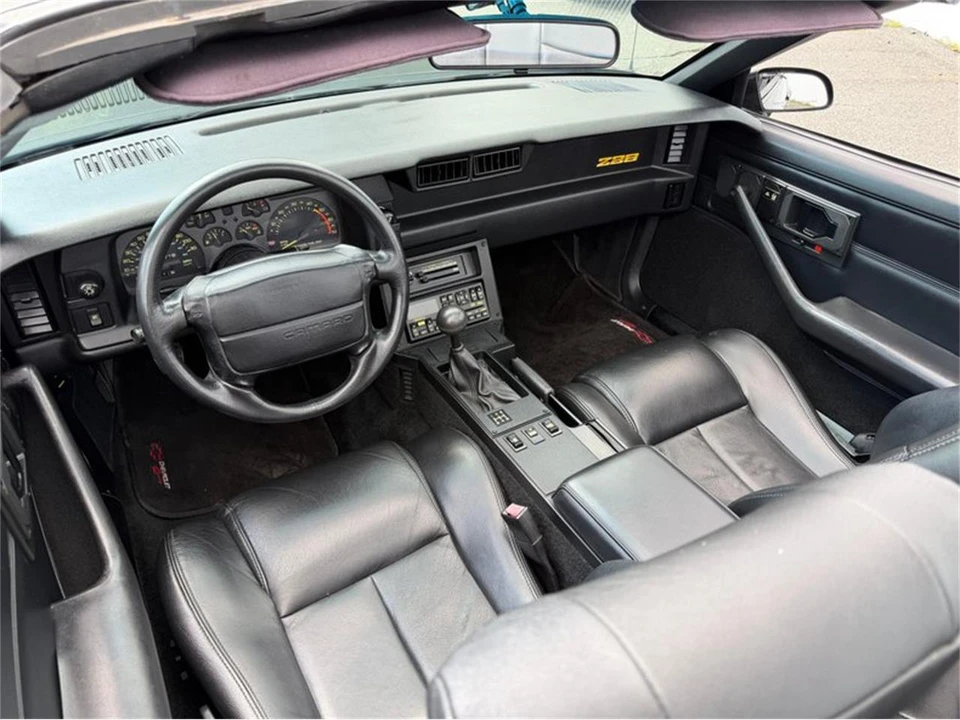 1991 Chevrolet Camaro IROC-Z & Z28 3rd Gen - Image 26 of 31
