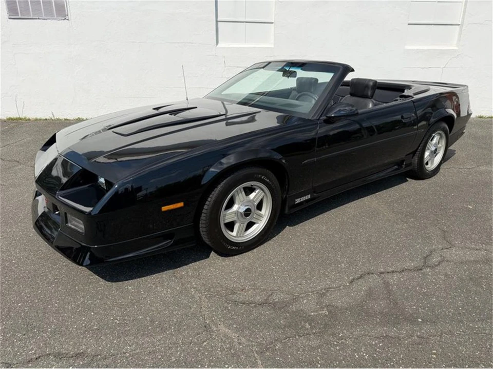 1991 Chevrolet Camaro IROC-Z & Z28 3rd Gen - Image 2 of 31
