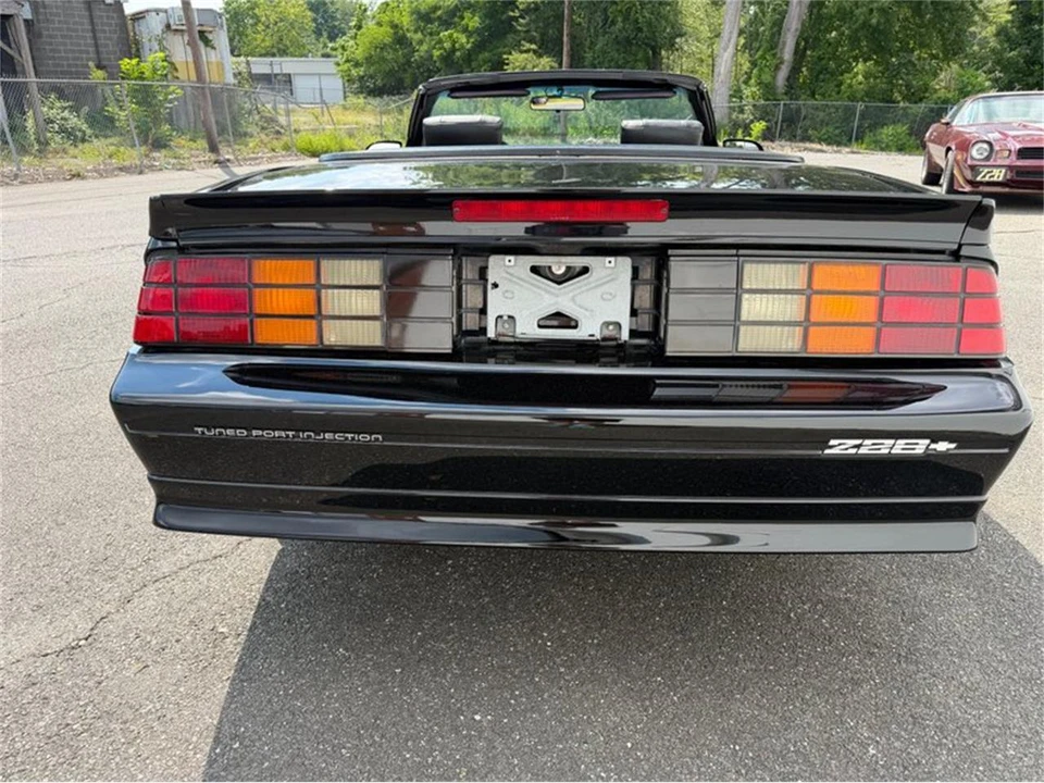 1991 Chevrolet Camaro IROC-Z & Z28 3rd Gen - Image 10 of 31