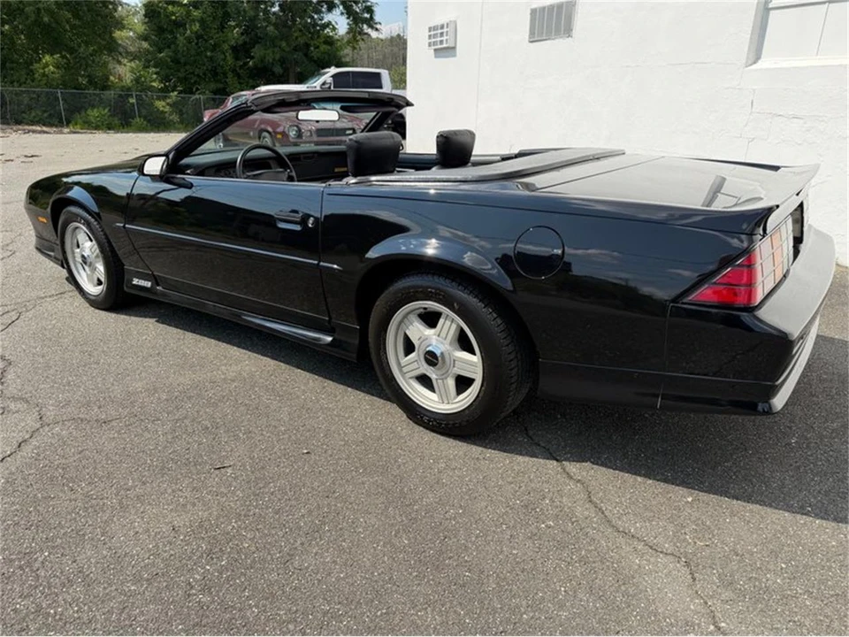 1991 Chevrolet Camaro IROC-Z & Z28 3rd Gen - Image 6 of 31